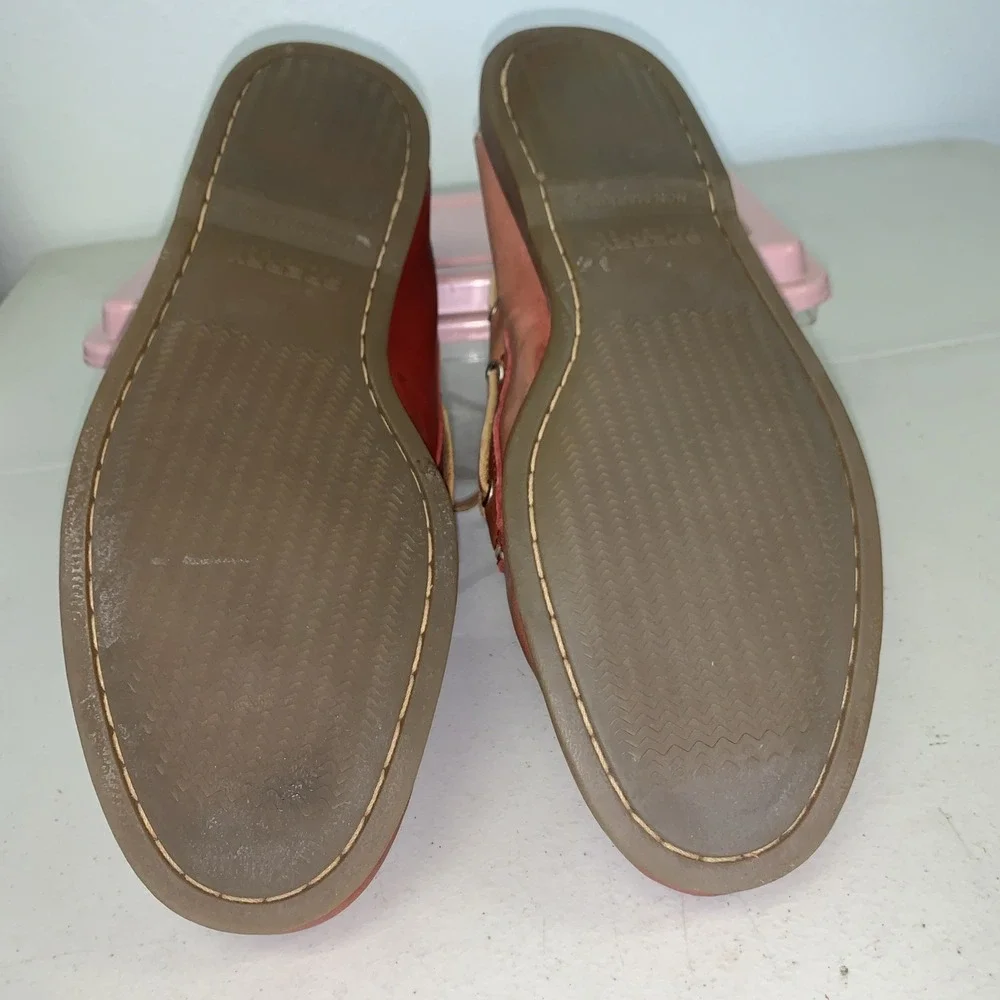 Sperry men gold